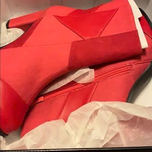 Ashley Stewart Women boots NIB